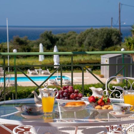 Monambeles Villas Свороната Екстериор снимка