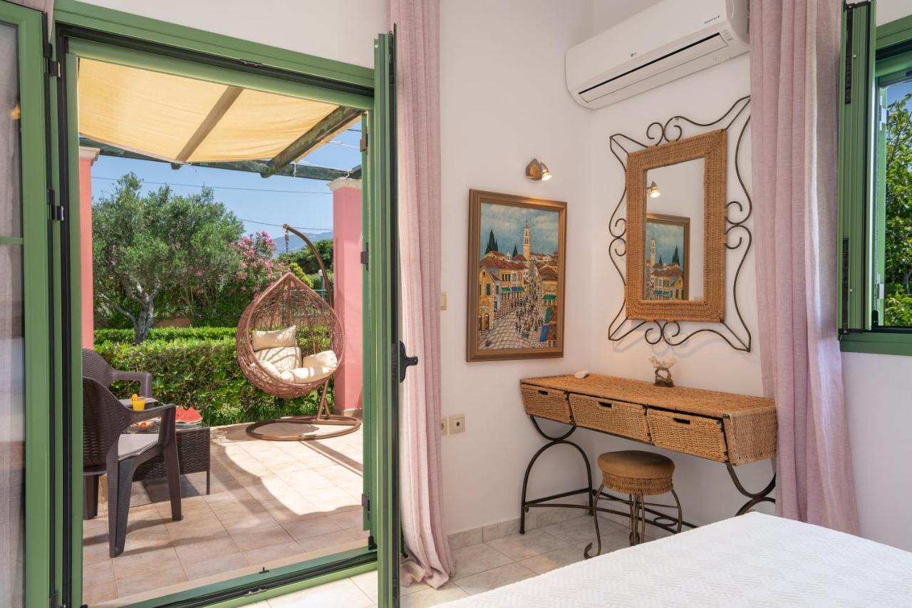 Monambeles Villas Свороната Екстериор снимка