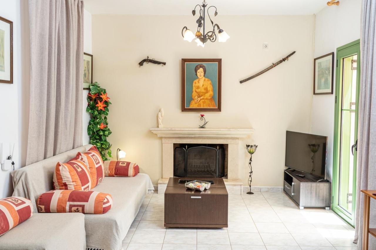Monambeles Villas Свороната Екстериор снимка