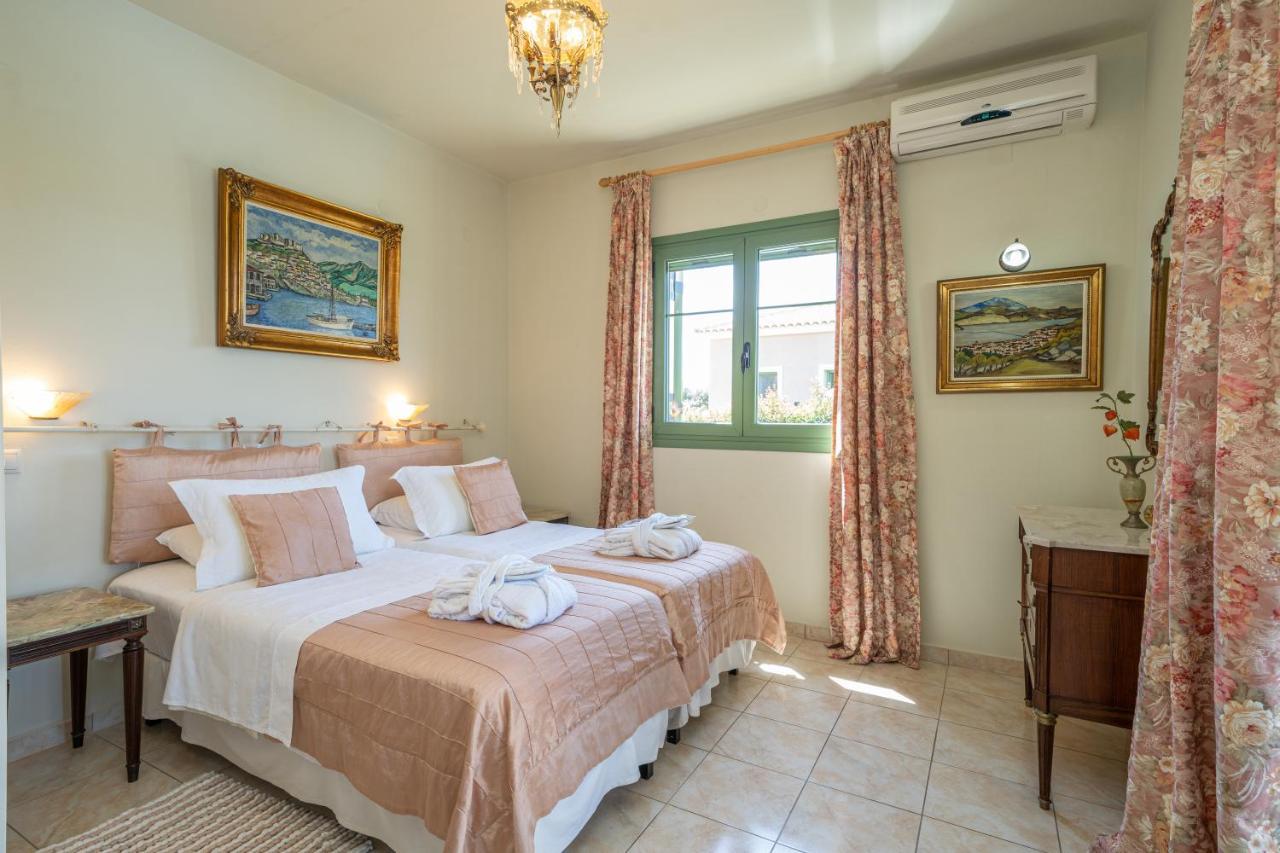 Monambeles Villas Свороната Екстериор снимка