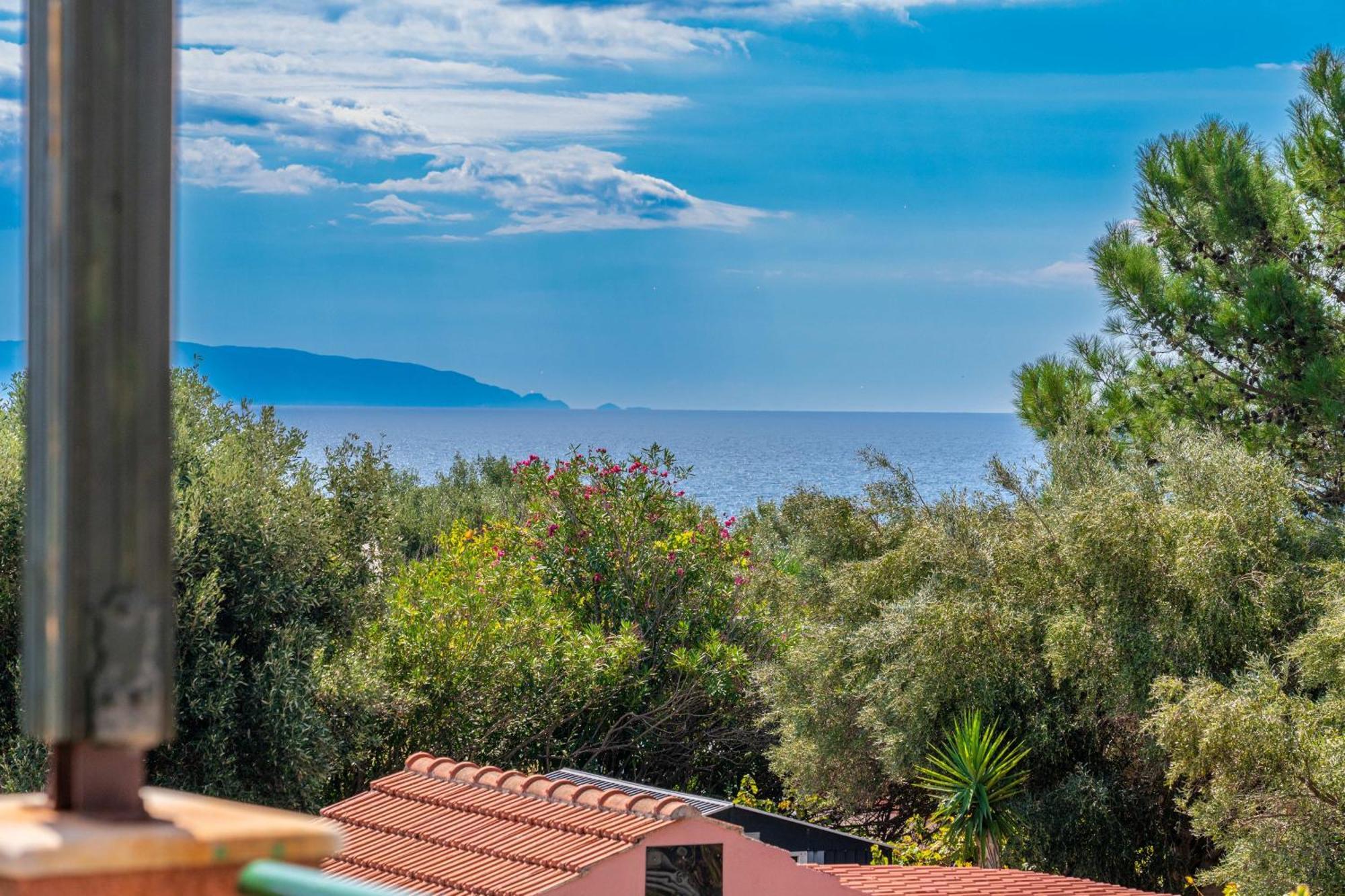 Monambeles Villas Свороната Екстериор снимка